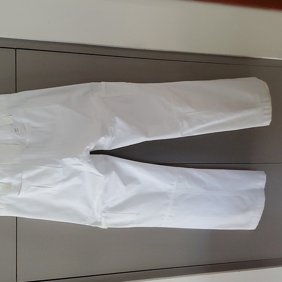 A&F (Abercrombie & Fitch) white 100% cotton wide leg cargos - Picture 5 of 11